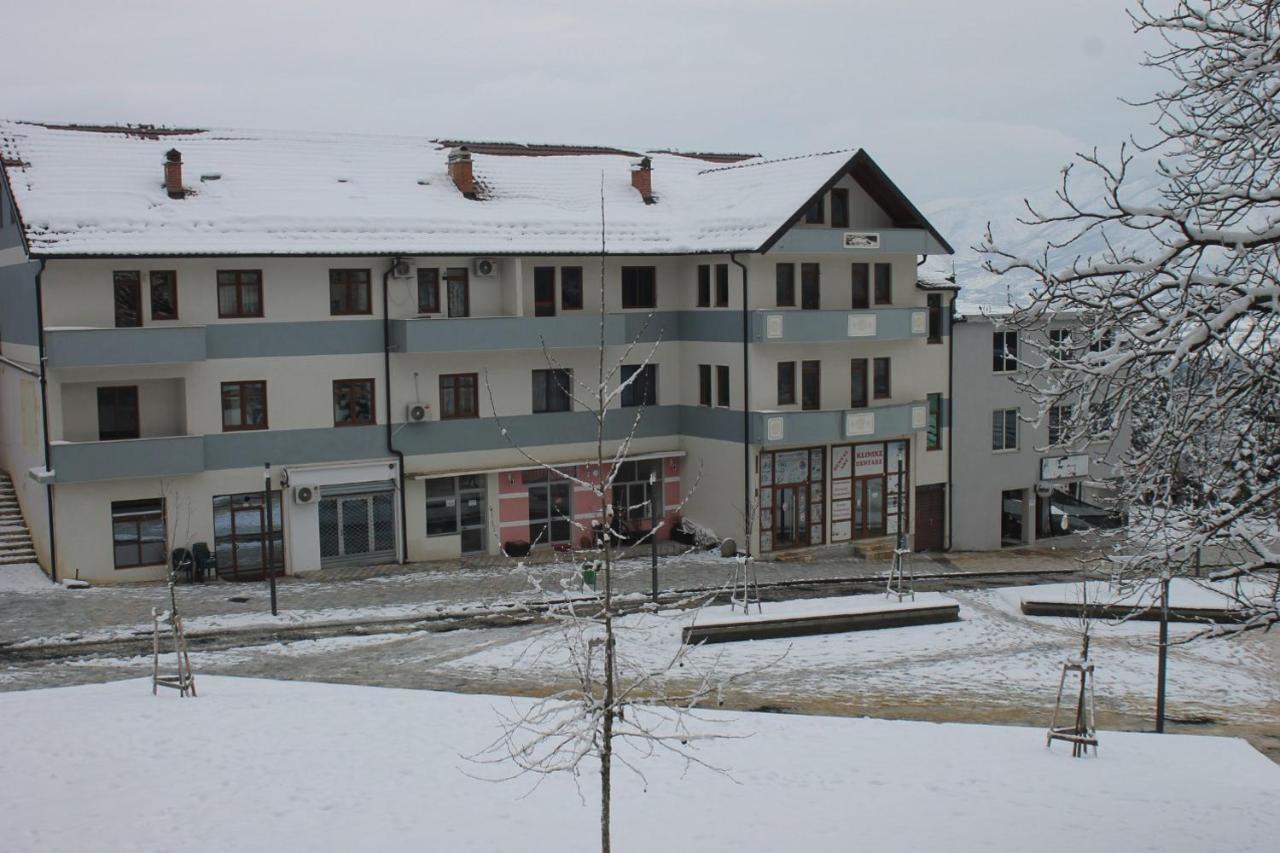 Hotel Kings Apartments Bajram Curri Extérieur photo