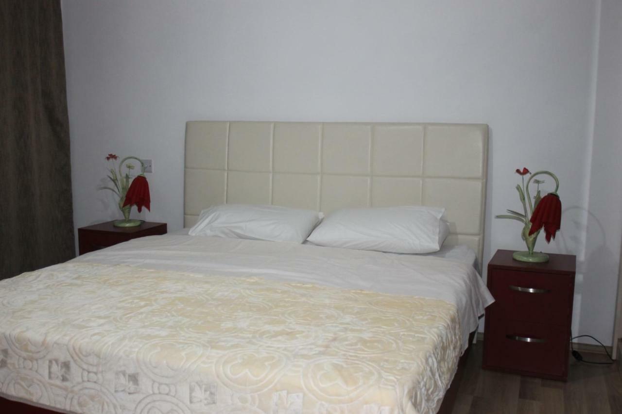Hotel Kings Apartments Bajram Curri Extérieur photo