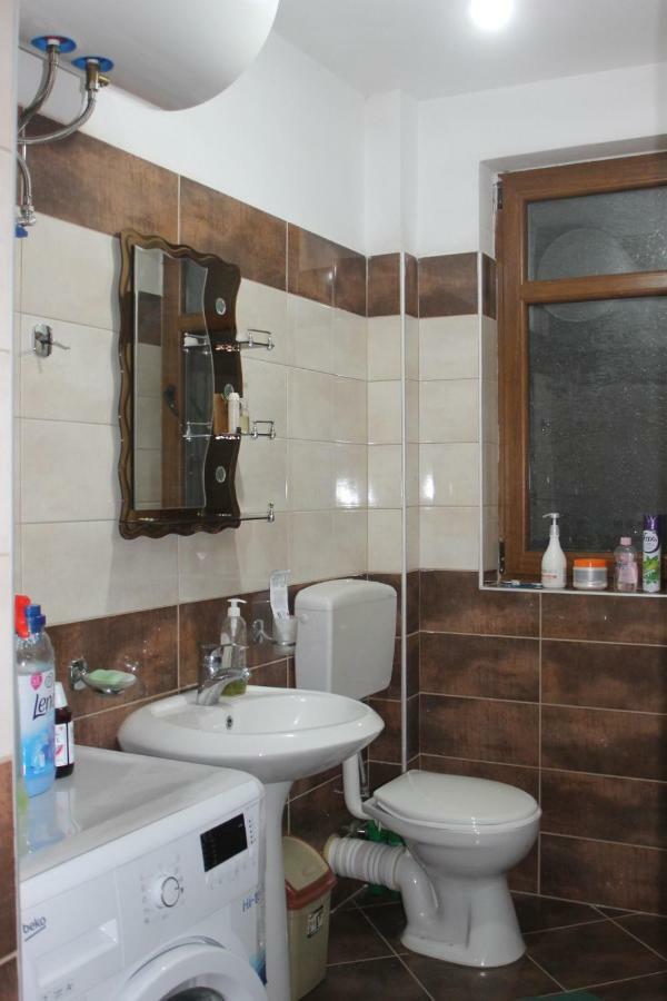 Hotel Kings Apartments Bajram Curri Extérieur photo