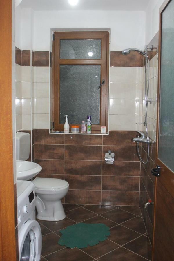 Hotel Kings Apartments Bajram Curri Extérieur photo